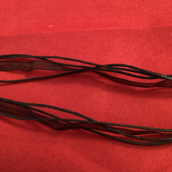 Black, red and gray glass pendant on a fabric lace - Picture 5 of 5